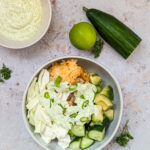 Green Goddess Buddha Bowl mit Crispy Rice