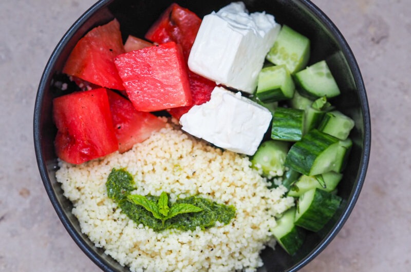 Buddha Bowl mit gegrillter Wassermelone, Zitronencouscous & Feta