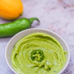 Avocado Soße mit Chili und Zitrone